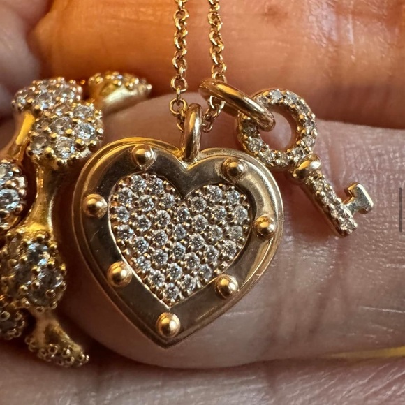 Tiffany & Co Return to Tiffany Love Heart Tag Key Pendant 🩵 - Picture 2 of 12